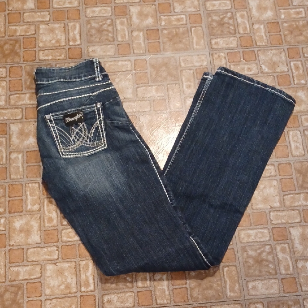 Wrangler Indigo Women's Bootcut Jeans with Contrast Stitching, Size 3, 34 Inseam
